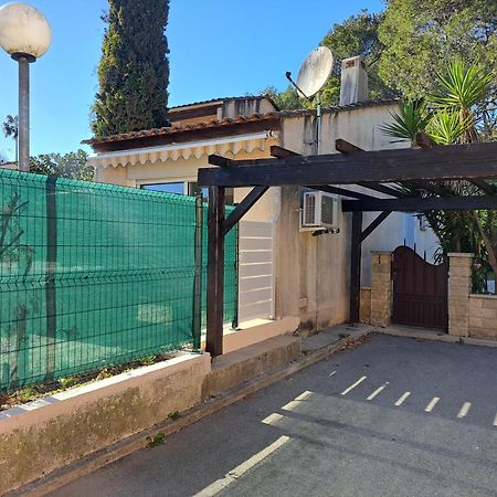 Maisonnette Au Milieu Des Pins Mougins Exterior foto