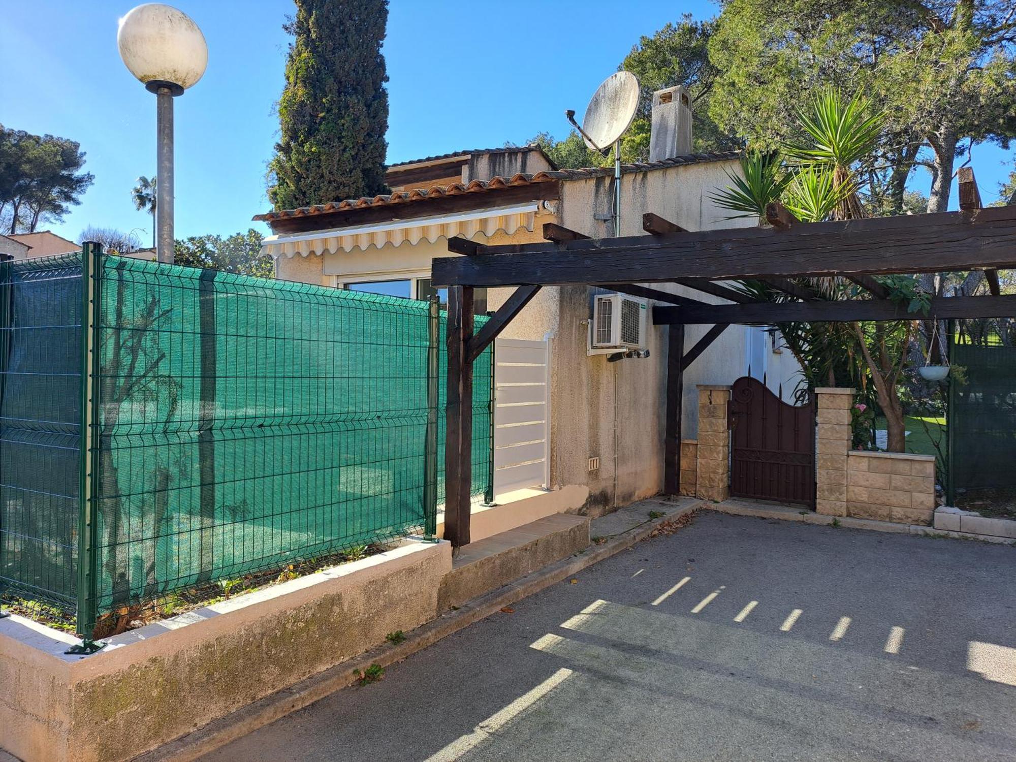 Maisonnette Au Milieu Des Pins Mougins Exterior foto